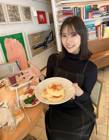 Suzuki Fumina sexy pornstar pics