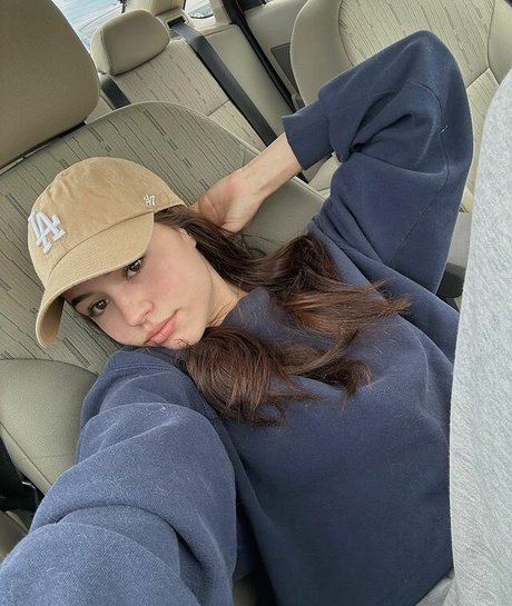 Ava Rose Beaune hd star photo