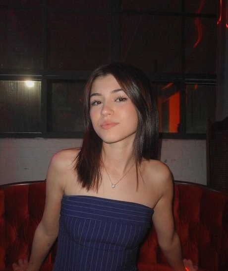 Ava Rose Beaune xxx actress pics