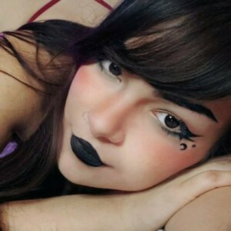 slvt4skooma hot star photo