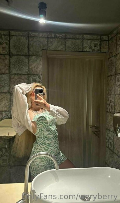 weryberry model pornographic archive