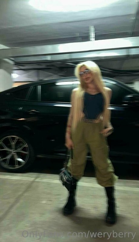 weryberry naked star archive