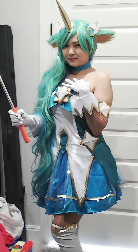 HAchubby pretty model image