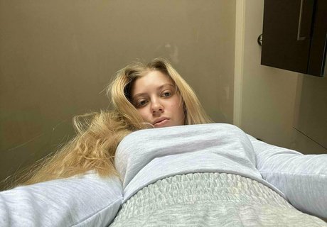 perfect shemale onlyfans free sex photo