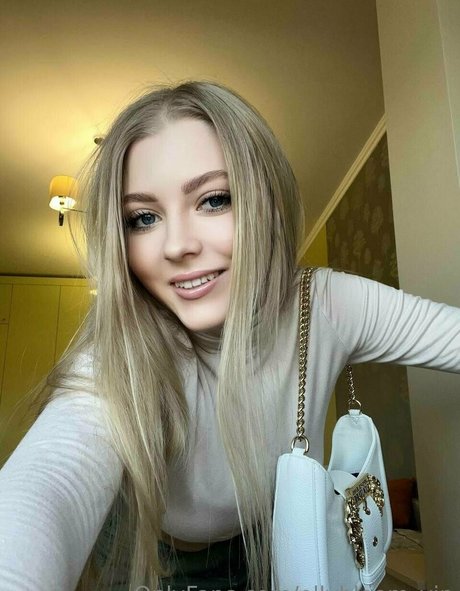 ellybloom vip art star galleries