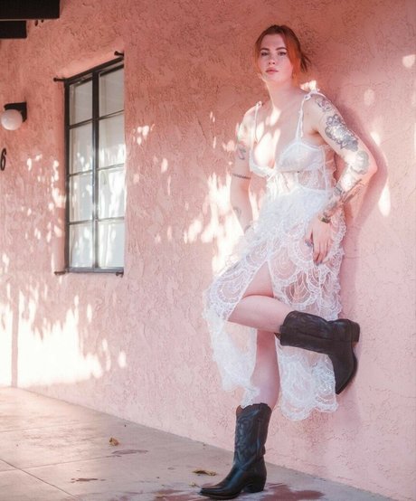 Ireland Baldwin star perfect pic