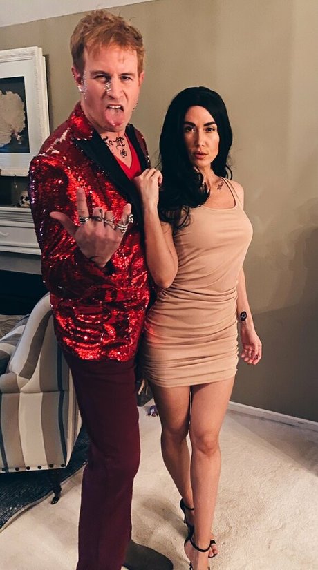 Jewel Staite nudes model pics