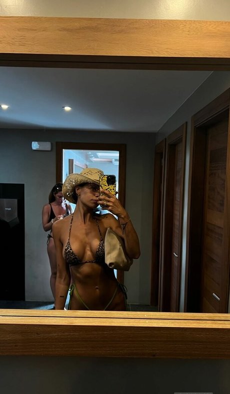 Maria Mood pretty actress img