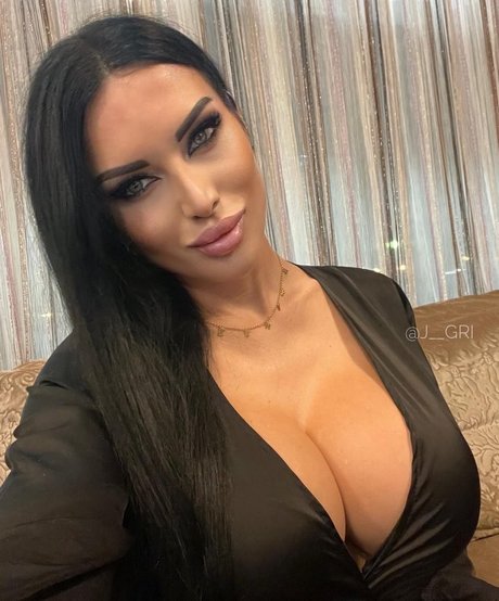 j__gri Quick model image