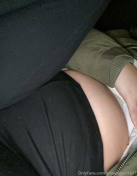 growinggirl1617 nude pornstar image