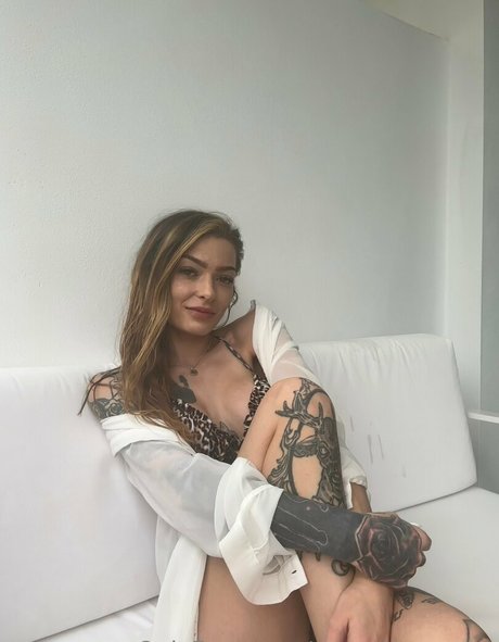 georgiaa maee perfect pornstar picture