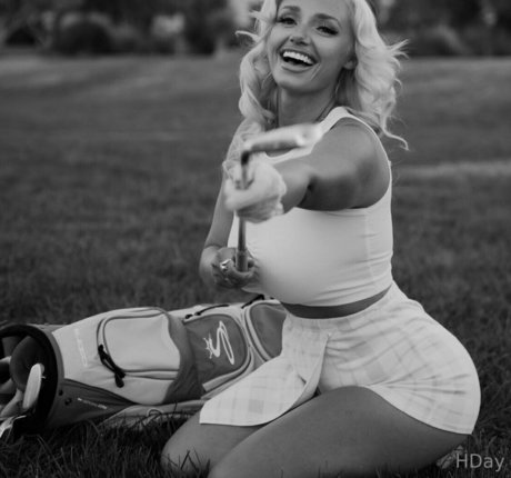 itshollyday pornstar nice gallery