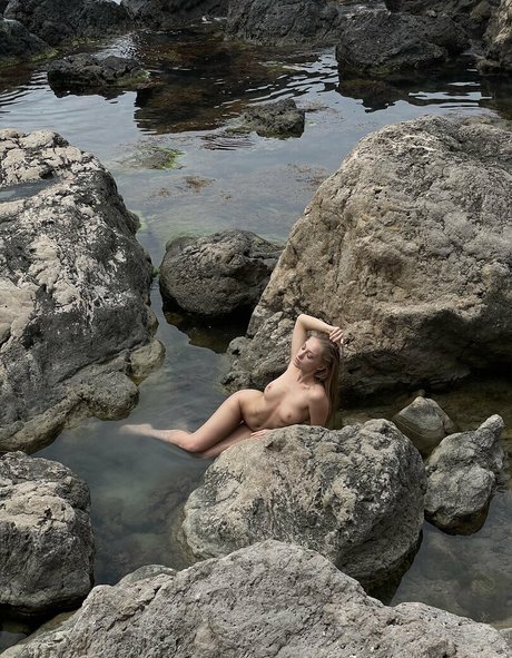 ioannova erotic star pictures