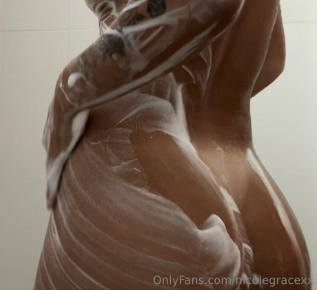 Nicole Grace sexy actress image