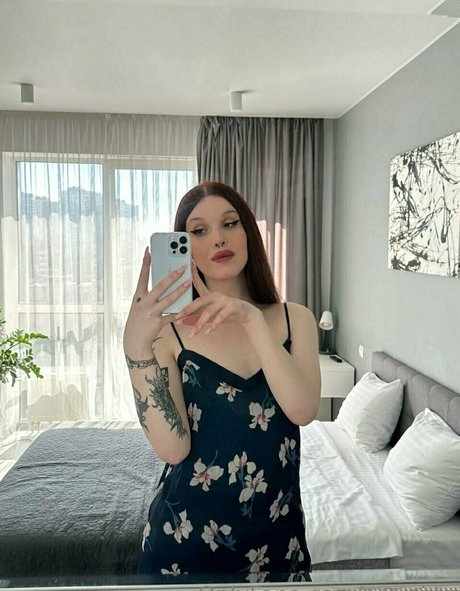 emmii ts erotic pornstar photo