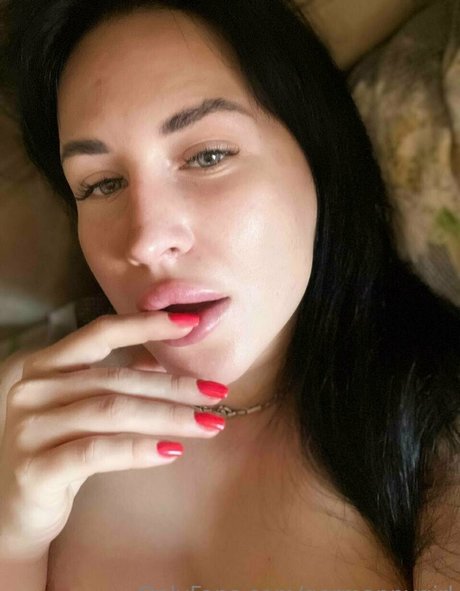 lusty queen pornstar perfect pic