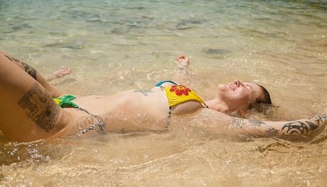 sidneysummers hot star images