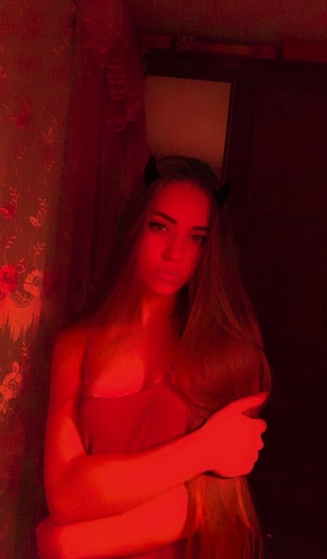 ann exclusive erotic actress pic