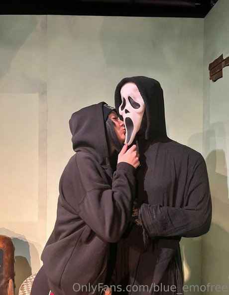 blue emofree pornographic actress gallery