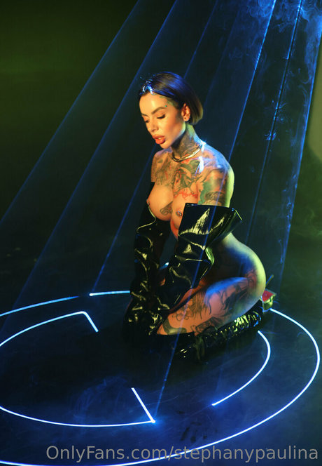 Stephanie Paul star top gallery