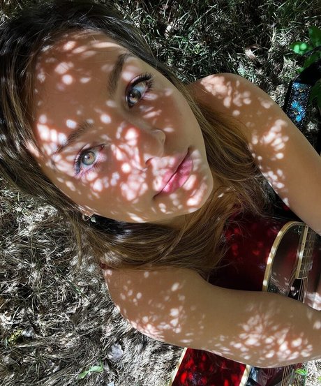 Cassady McClincy hot actress photo