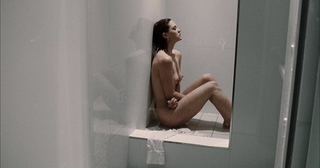 Lauren Lee Smith perfect model photos