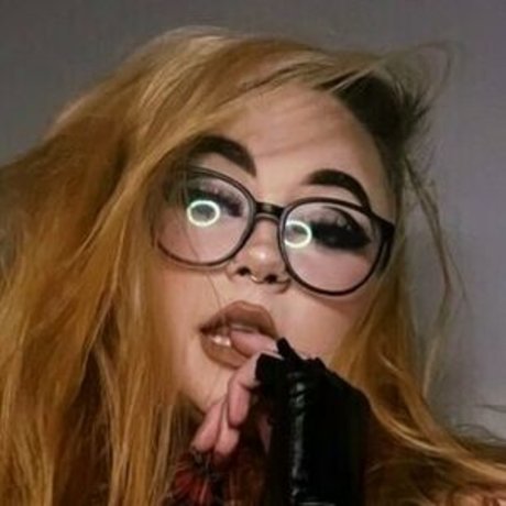 Notsaavy hd pornstar gallery