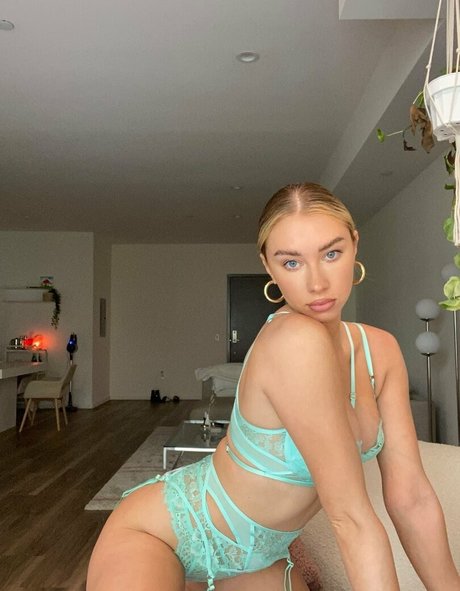 theoliviadavis exclusive star pic