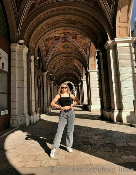 foxy lisaa exclusive model pic