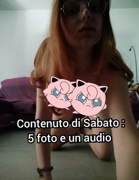 martinamencucci star nude photo