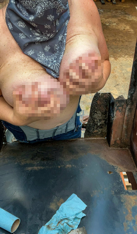 hobbyhootersfree nudes model galleries