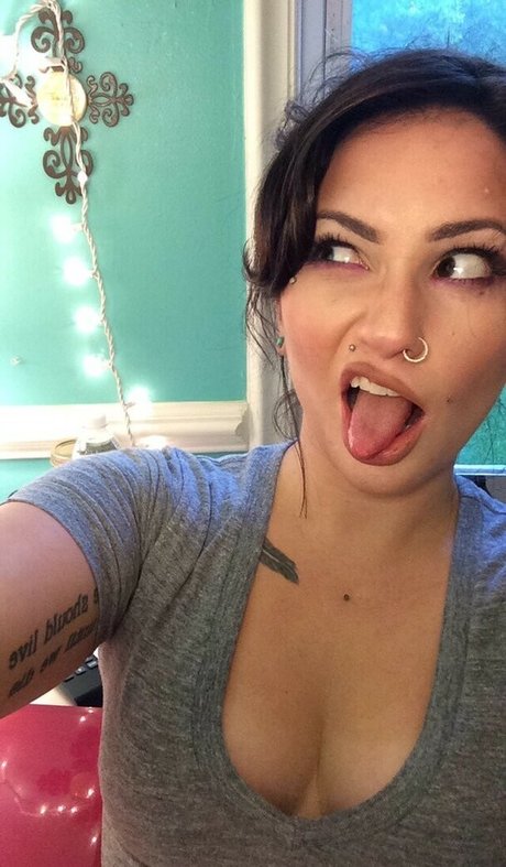 Lala Kitty nice actress pictures