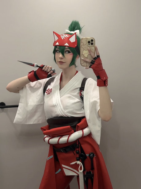 emiki28 beautiful pornstar pics