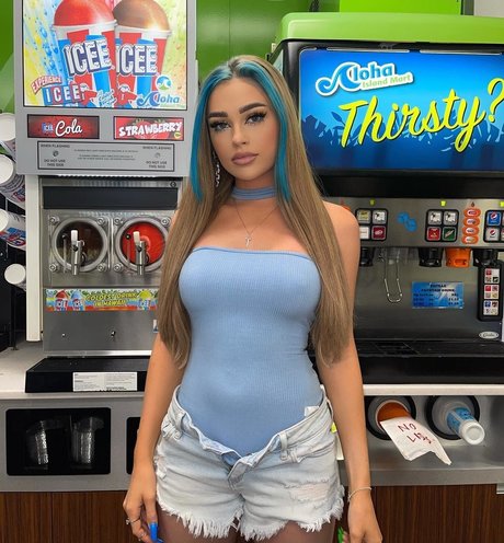 Viperous beautiful actress photo