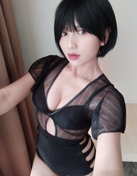 Rue cosplayer hd actress pic