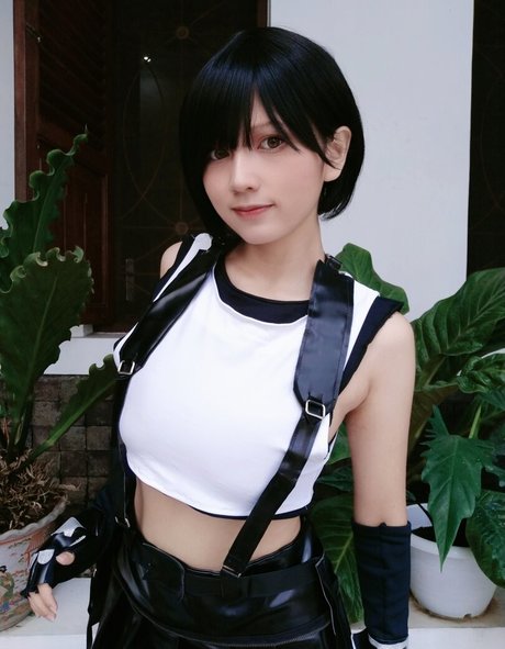 Rue cosplayer star top picture