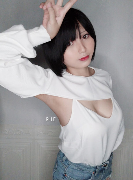 Rue cosplayer perfect pornstar photos