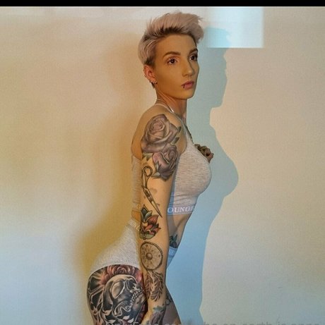 who on earth is anna pornstar top img