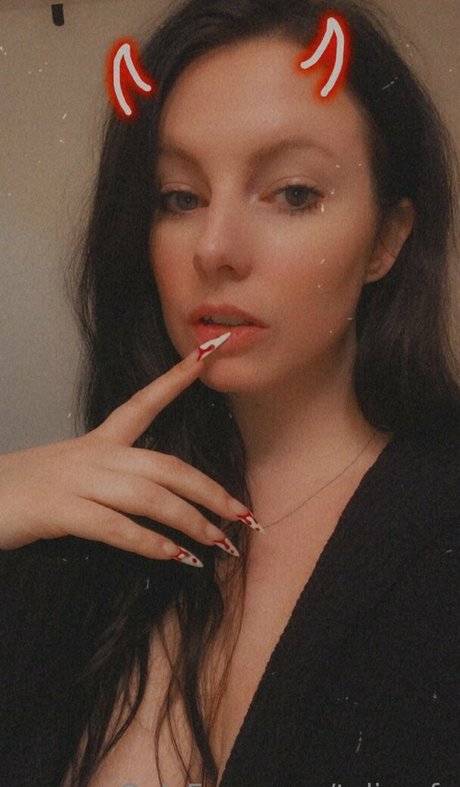 taliamfc pretty actress photo