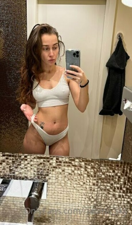 cutienaomi art actress galleries