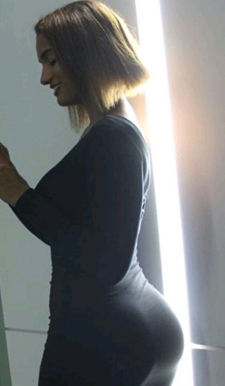 beautiful babe onlyfans nude pictures