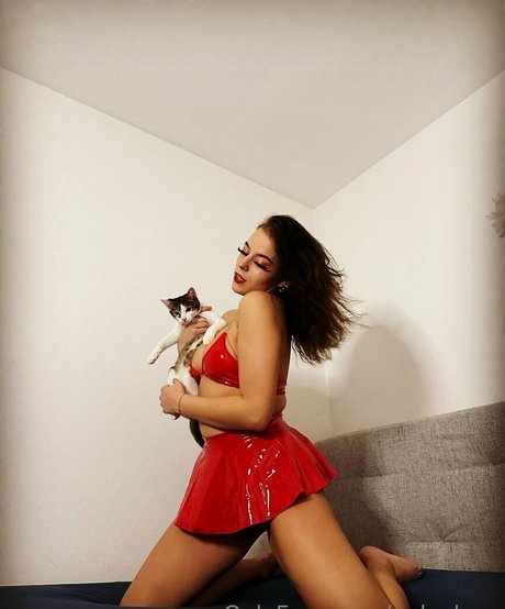 BrunetteBarbie model erotic galleries