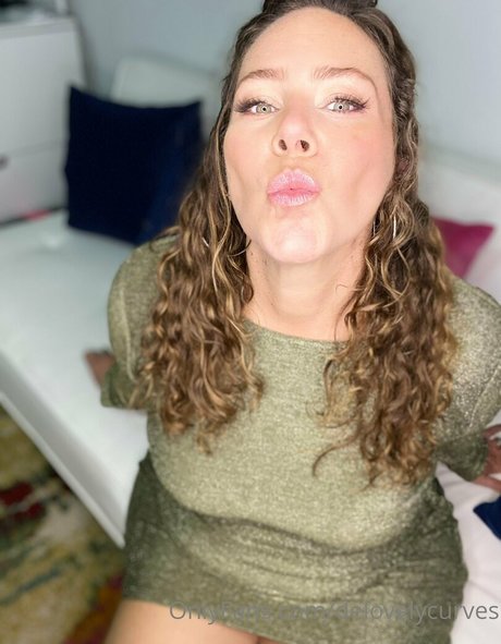 delovelycurves perfect model images