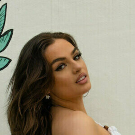 devinnextdoor pornstar pretty img