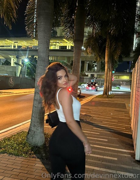 devinnextdoor erotic star picture