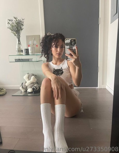 sopheekruz model sexy images