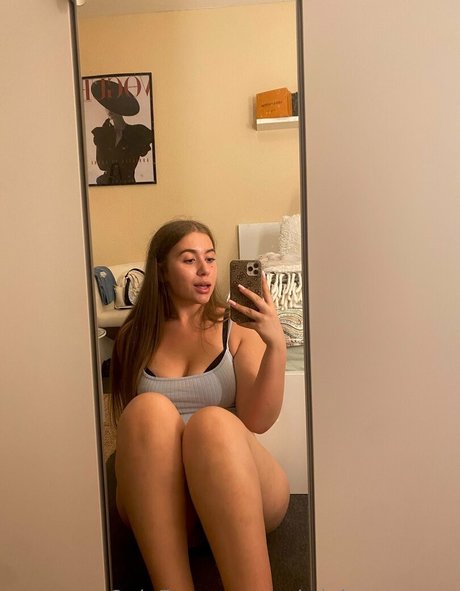 gabrielamorenoo top actress image