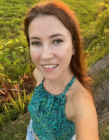 Elina re vip naked actress picture