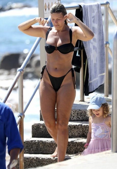 Natasha Oakley sex pornstar images