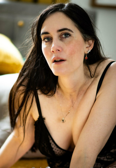 rosefinchgirl best model photo